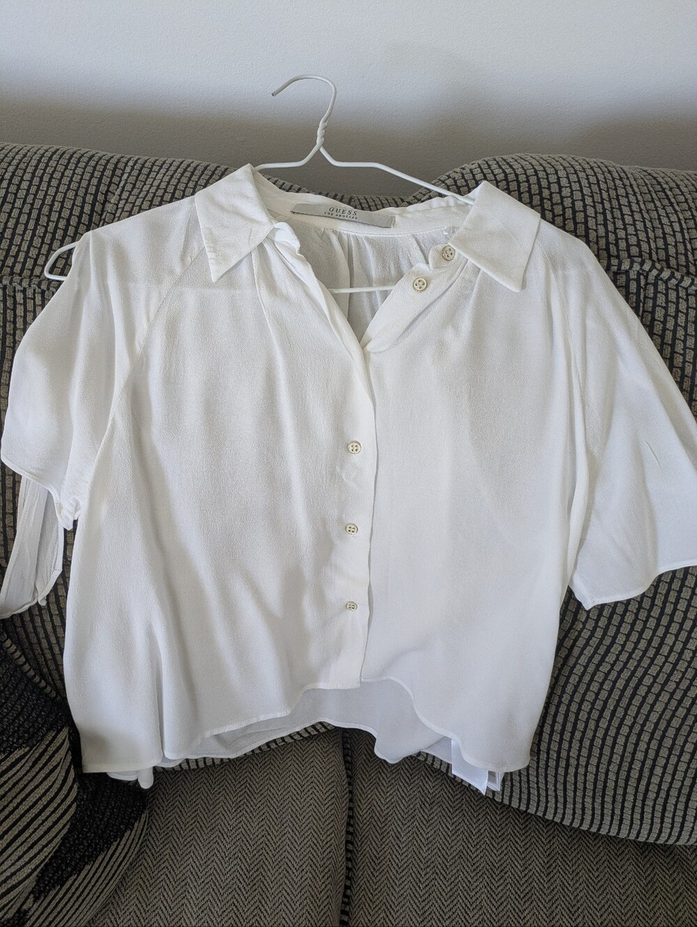 GUESS White Button-Front Short Sleeve Blouse
